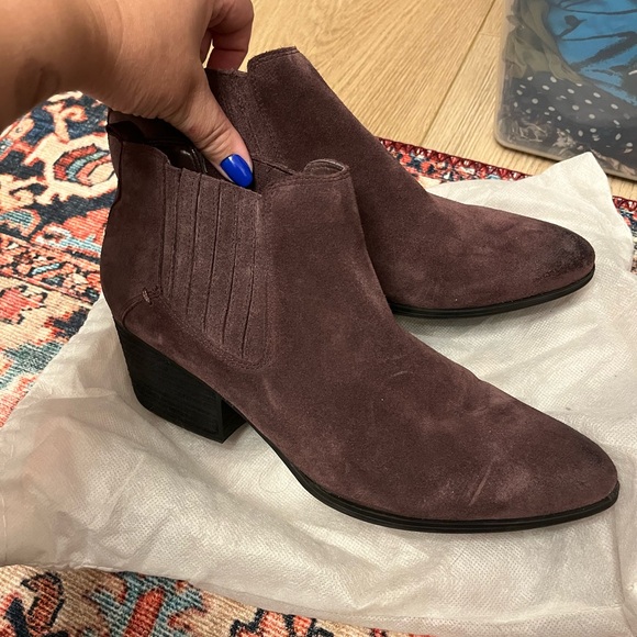 Crown Vintage mauve lavender leather booties - Picture 1 of 4